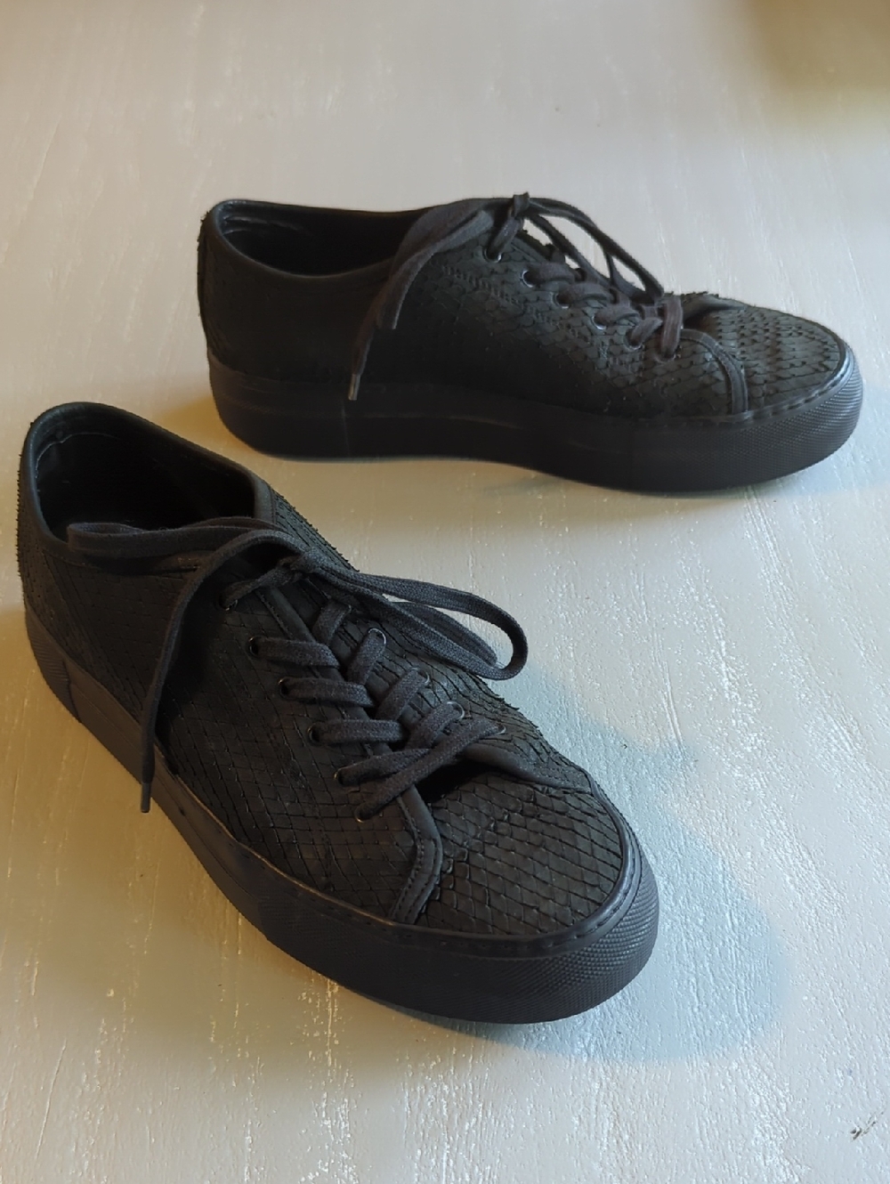 Woman by Common Projects Sneakers Black Snake Low Top Leather size 37 Italy $575